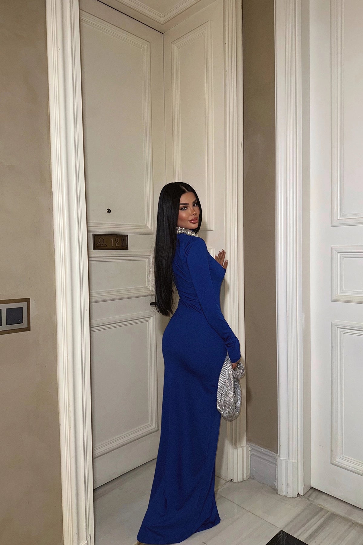 Robe Longue Moulante Bleu Électrique à Col Roulé