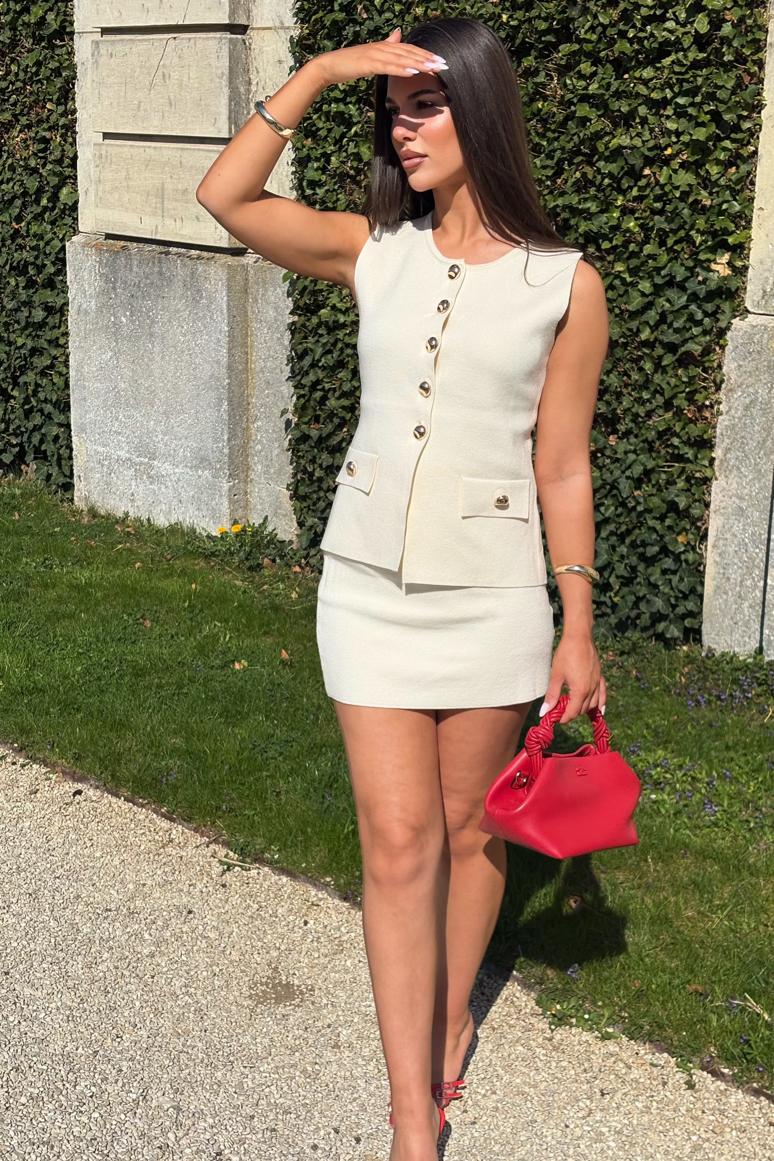 Ensemble Haut Et Mini Jupe Beige