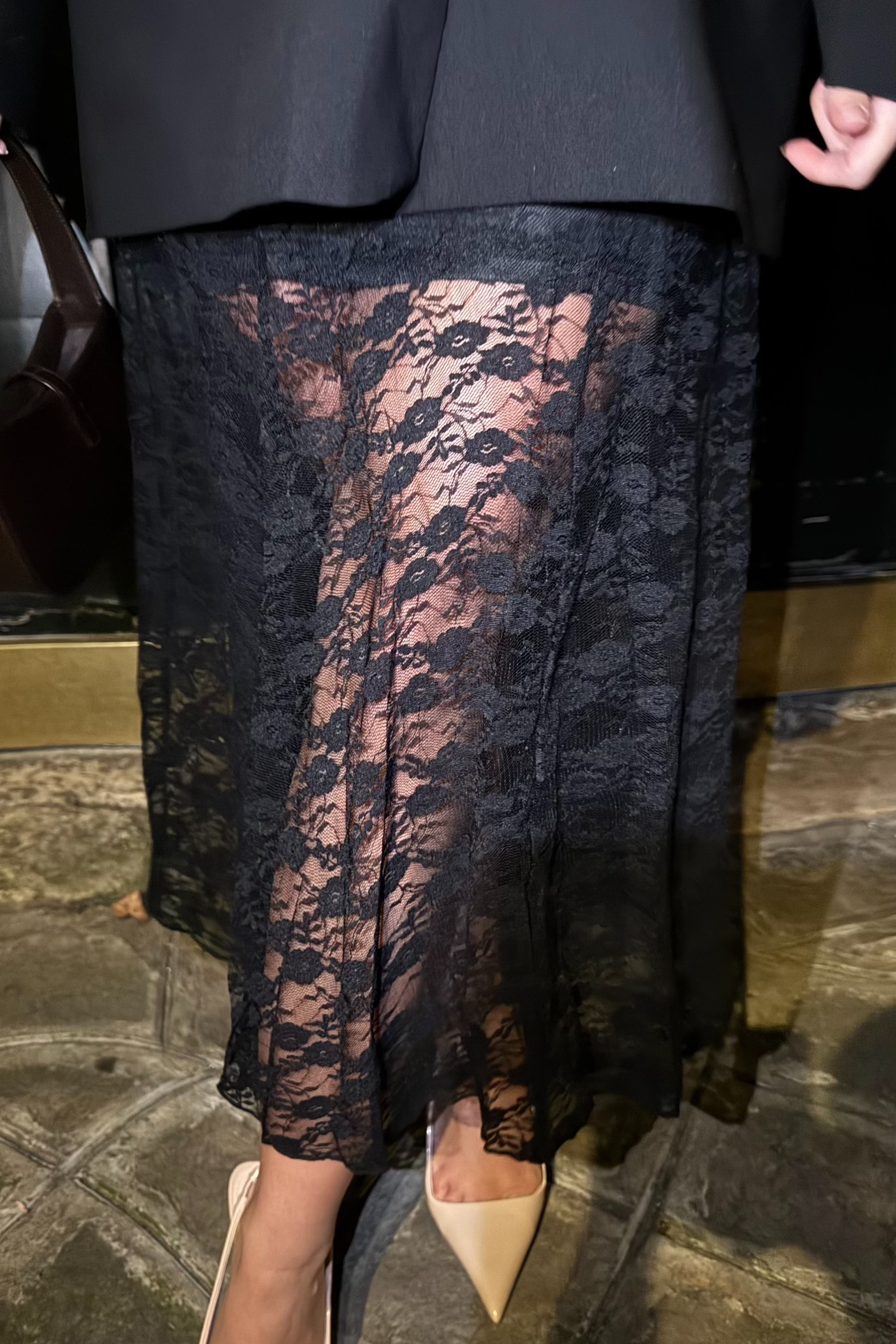 Jupe Longue en Dentelle Noire ( Petite )